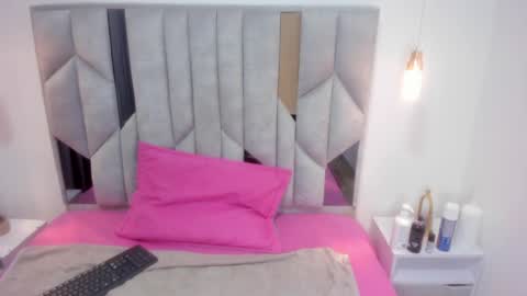 VALENTINA online show from December 14, 11:50 am