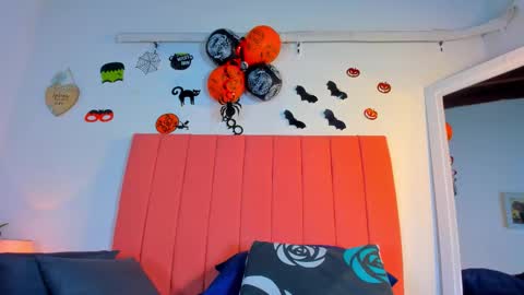 Snapshot of valen_rose0 chatting on October 31, 12:06 pm VALENTINA 3 online show from October 31, 12:06 pm