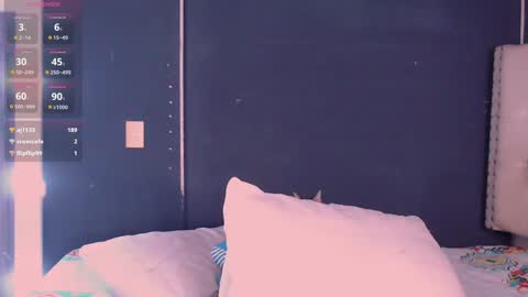 IG-valen mendoza99  twitter valenthompson99 online show from December 22, 2:39 am