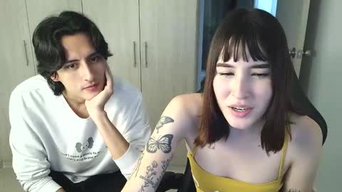 Snapshot of valenbloom chatting on December 13, 9:53 pm Valen and Joe online show from December 13, 9:53 pm