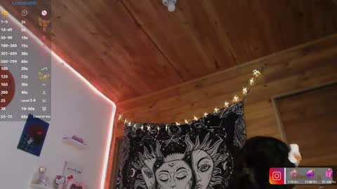 Snapshot of valenor_ chatting on February 19, 6:11 am valentina online show from February 19, 6:11 am