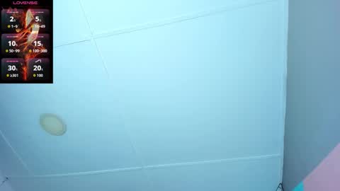 Snapshot of valentina_0_ chatting on November 1, 3:30 am Valentina online show from November 1, 3:30 am