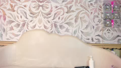 Snapshot of valentina_cortes72 chatting on January 10, 6:06 pm Valentina online show from January 10, 6:06 pm