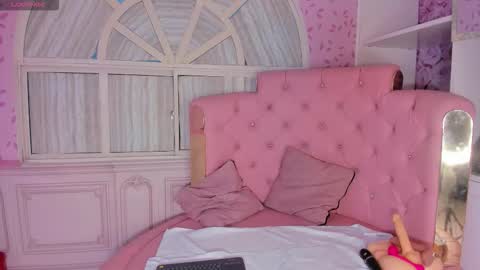 Snapshot of valentina_cortes72 chatting on October 14, 10:21 pm Valentina online show from October 14, 10:21 pm