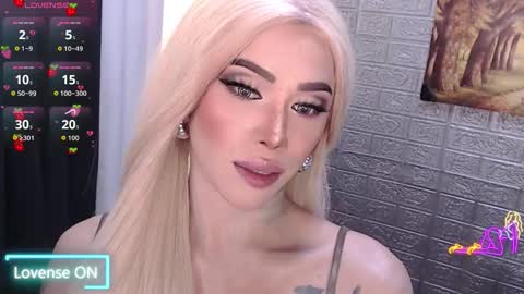 Amanda online show from November 24, 3:23 pm