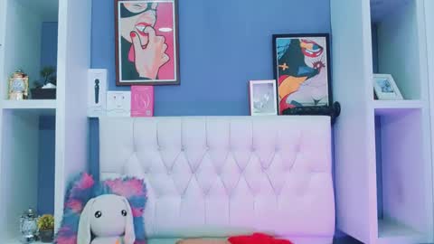 Snapshot of valentina_princess_ chatting on February 23, 6:07 am valentina_princess_ online show from February 23, 6:07 am