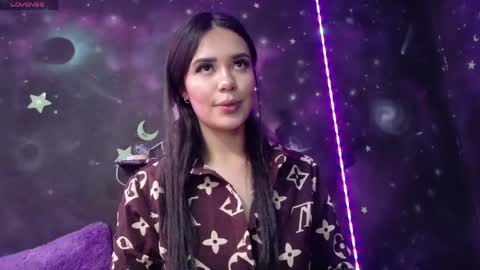 Snapshot of valentinarojass_ chatting on April 18, 7:58 pm valentinarojass_ online show from April 18, 7:58 pm
