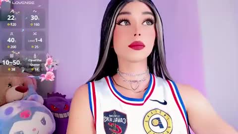 Snapshot of valentinne_marian chatting on January 4, 2:56 pm Marian online show from January 4, 2:56 pm