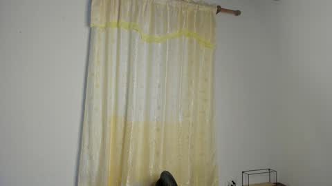 Snapshot of valentino2201 chatting on December 24, 2:21 am valentino online show from December 24, 2:21 am