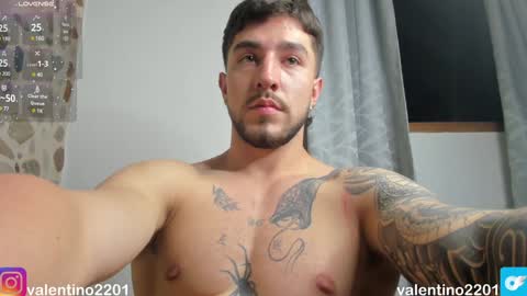 Snapshot of valentino2201 chatting on January 14, 4:36 am valentino online show from January 14, 4:36 am