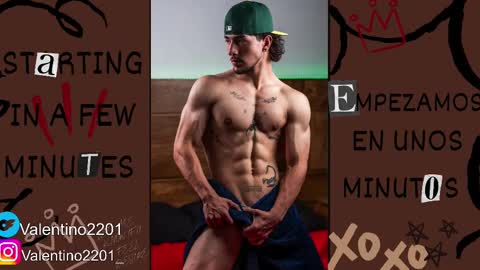 Snapshot of valentino2201 chatting on February 12, 2:14 am valentino online show from February 12, 2:14 am