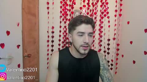 Snapshot of valentino2201 chatting on February 14, 1:02 am valentino online show from February 14, 1:02 am