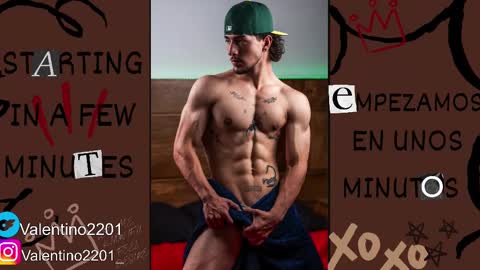 Snapshot of valentino2201 chatting on February 17, 2:09 am valentino online show from February 17, 2:09 am