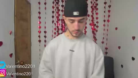 Snapshot of valentino2201 chatting on February 20, 12:30 am valentino online show from February 20, 12:30 am