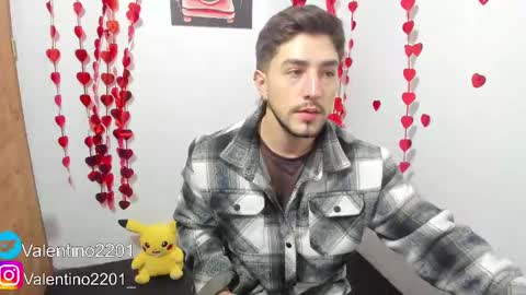 Snapshot of valentino2201 chatting on February 21, 1:22 am valentino online show from February 21, 1:22 am
