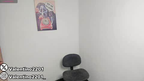 Snapshot of valentino2201 chatting on March 6, 1:05 am valentino online show from March 6, 1:05 am