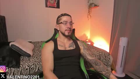 Snapshot of valentino2201 chatting on September 9, 10:31 pm valentino online show from September 9, 10:31 pm