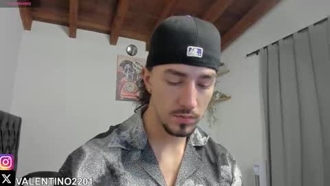 Snapshot of valentino2201 chatting on September 21, 11:28 pm valentino online show from September 21, 11:28 pm