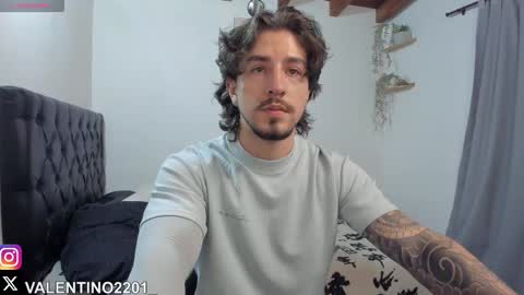 Snapshot of valentino2201 chatting on October 13, 11:49 pm valentino online show from October 13, 11:49 pm