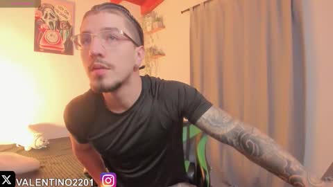 Snapshot of valentino2201 chatting on November 12, 12:22 am valentino online show from November 12, 12:22 am