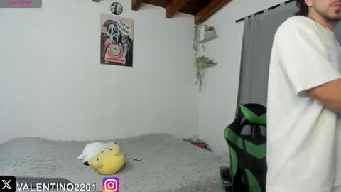 Snapshot of valentino2201 chatting on November 26, 11:50 pm valentino online show from November 26, 11:50 pm