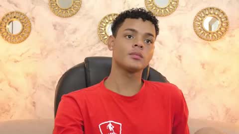 Snapshot of valentino_thompson chatting on September 12, 7:36 pm valentino_thompson online show from September 12, 7:36 pm