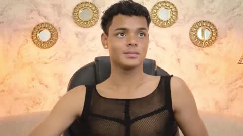 Snapshot of valentino_thompson chatting on September 14, 7:57 pm valentino_thompson online show from September 14, 7:57 pm