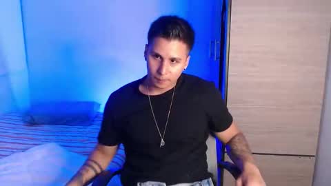 VALENTINO online show from March 25, 11:22 pm