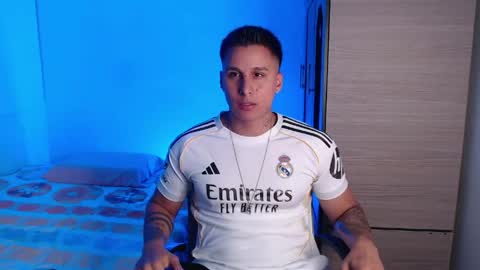 VALENTINO online show from April 9, 10:15 pm