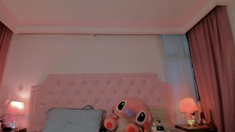 Vale Toro  online show from April 8, 3:34 pm