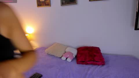 Snapshot of valeri_10 chatting on November 17, 8:09 am valeri_10 online show from November 17, 8:09 am