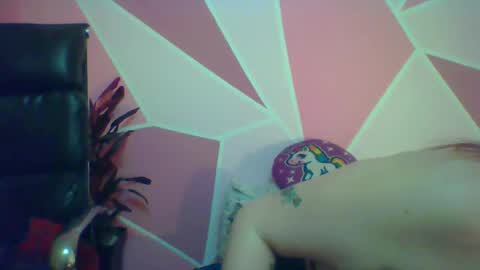 Valeri Cove online show from January 25, 12:05 pm