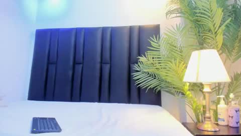 valeri_tafur online show from February 9, 11:03 am