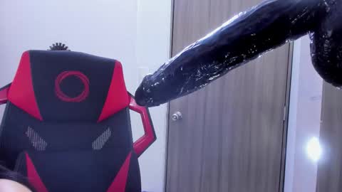 Snapshot of valeria_fiery chatting on November 25, 9:15 pm VALERIA online show from November 25, 9:15 pm