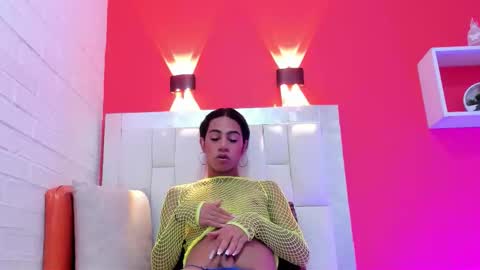 Snapshot of valeria_montesio chatting on October 30, 1:45 pm valeria montesio online show from October 30, 1:45 pm