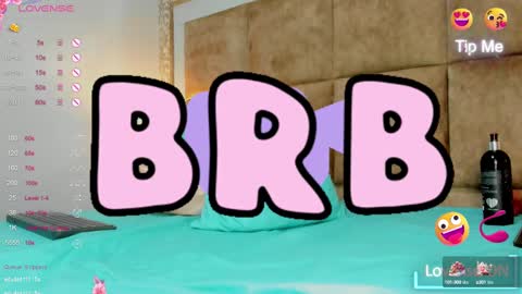 Costume lover online show from February 12, 6:51 am