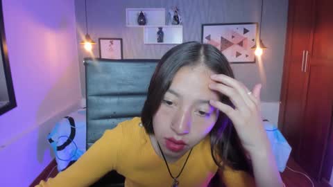 Snapshot of valeria_rossi7 chatting on December 2, 12:51 pm Valeria online show from December 2, 12:51 pm