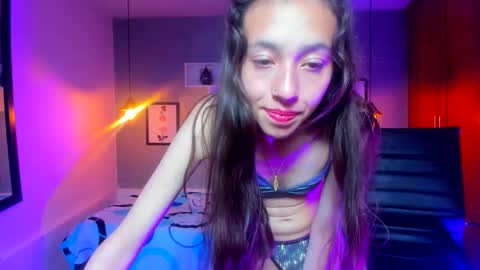 Snapshot of valeria_rossi7 chatting on December 4, 7:23 pm Valeria online show from December 4, 7:23 pm