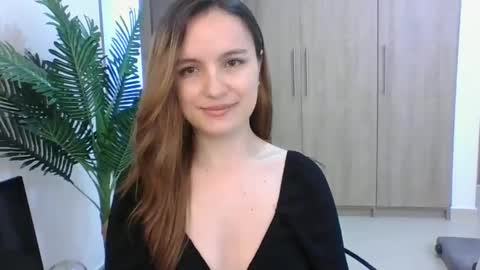 Snapshot of valeriafrannco chatting on January 22, 8:59 pm valeriafrannco online show from January 22, 8:59 pm