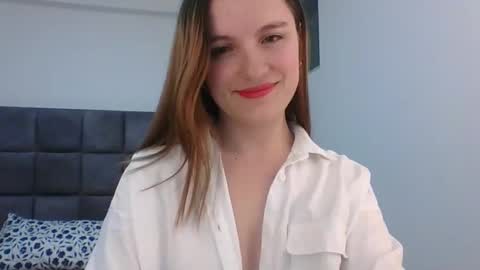 Snapshot of valeriafrannco chatting on February 9, 6:33 am valeriafrannco online show from February 9, 6:33 am