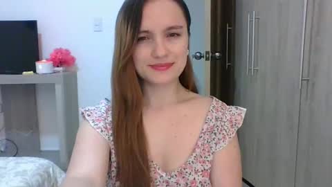 Snapshot of valeriafrannco chatting on March 4, 1:55 am valeriafrannco online show from March 4, 1:55 am