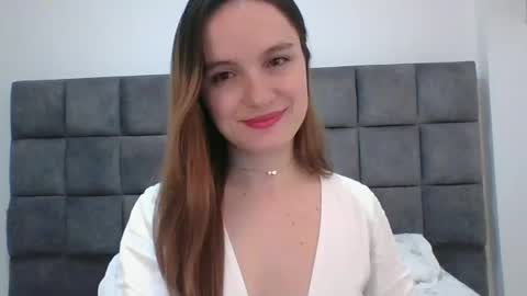 Snapshot of valeriafrannco chatting on March 8, 4:23 am valeriafrannco online show from March 8, 4:23 am