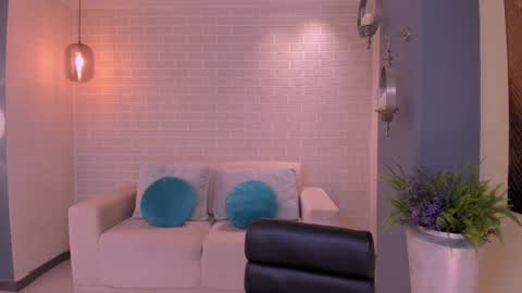 Snapshot of valeriariverax chatting on December 12, 4:04 am Valeria online show from December 12, 4:04 am