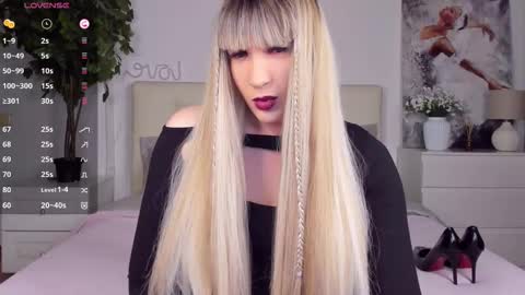 Snapshot of valeriasecret chatting on February 21, 5:02 am Valeria online show from February 21, 5:02 am