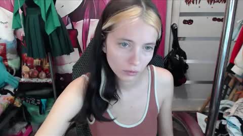 ValeriaXKiss online show from December 14, 7:36 am
