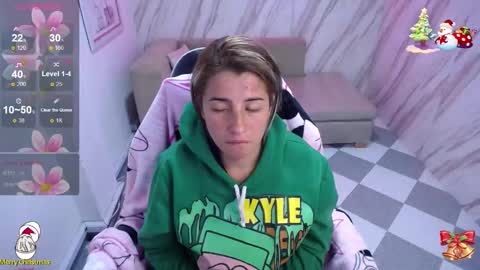 Snapshot of valerie_b chatting on December 11, 6:36 am valerie_b online show from December 11, 6:36 am