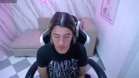 Snapshot of valerie_b chatting on February 12, 3:07 am valerie_b online show from February 12, 3:07 am