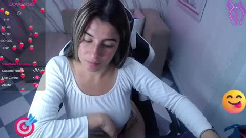 Snapshot of valerie_b chatting on February 14, 6:02 am valerie_b online show from February 14, 6:02 am