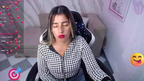 Snapshot of valerie_b chatting on March 6, 10:30 am valerie_b online show from March 6, 10:30 am