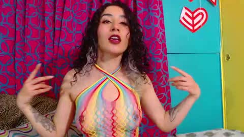 Snapshot of valerie_mase chatting on November 28, 8:55 pm vale online show from November 28, 8:55 pm